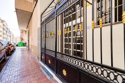 Sale - Apartment - Torrevieja - Habaneras