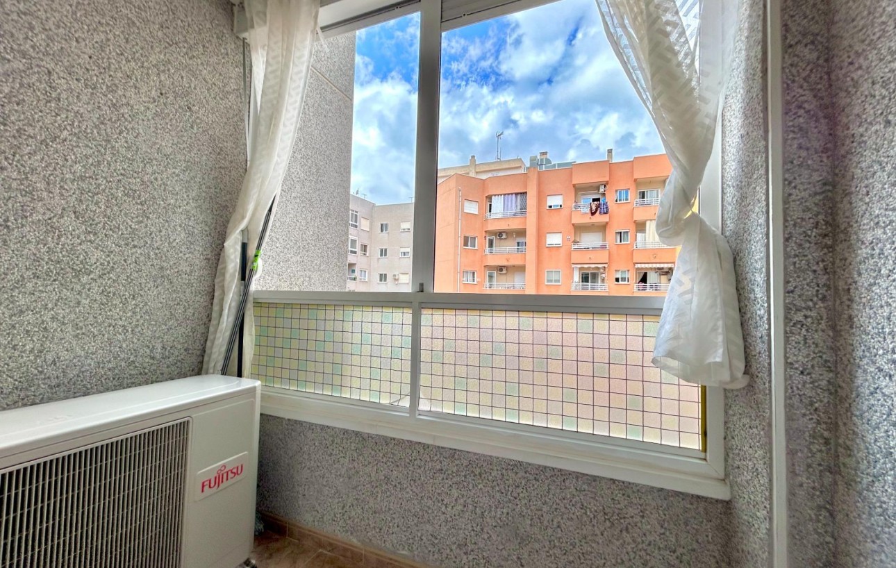 Venta - Apartamento - Torrevieja - Playa del cura