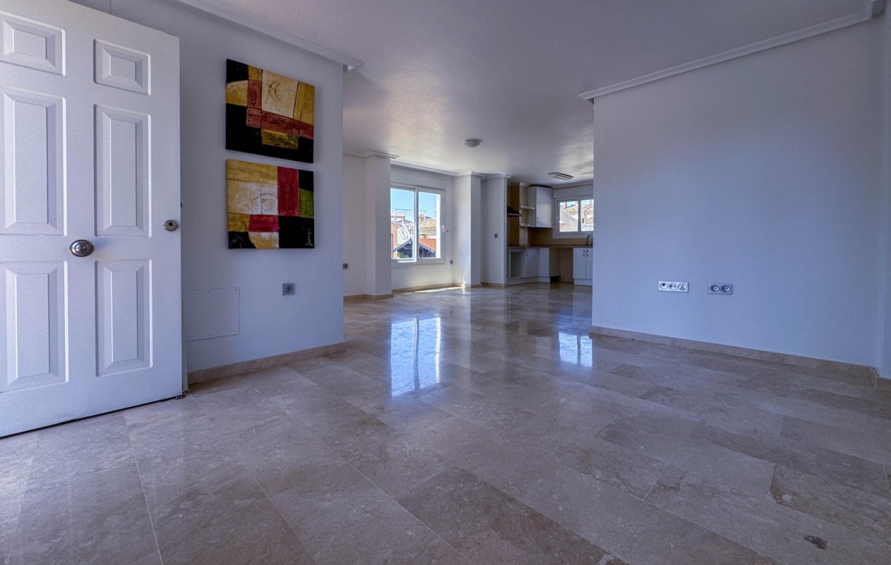 Resale - Villa - Guardamar del Segura - EL RASO