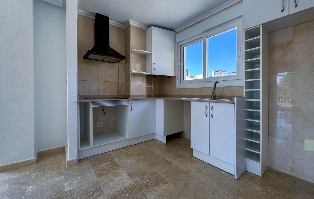 Resale - Villa - Guardamar del Segura - EL RASO