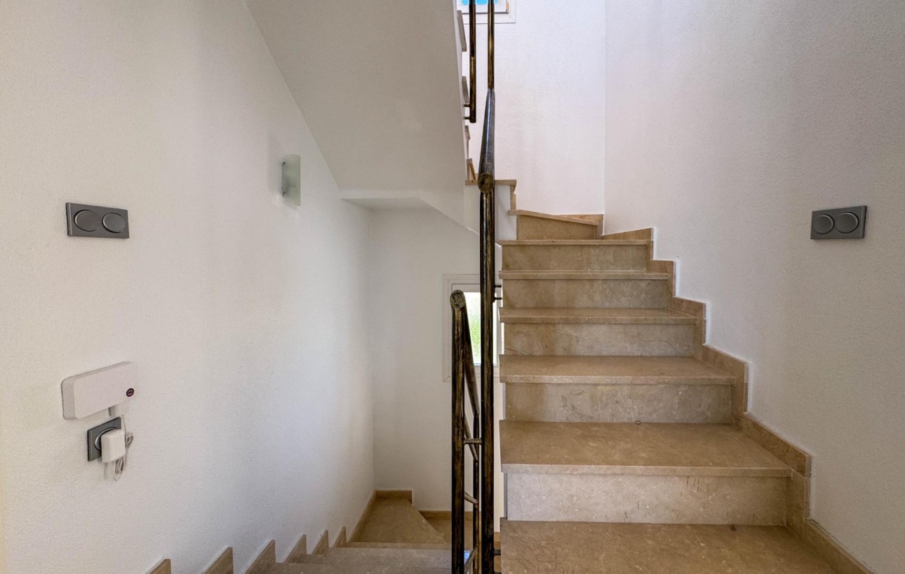 Resale - Villa - Guardamar del Segura - EL RASO