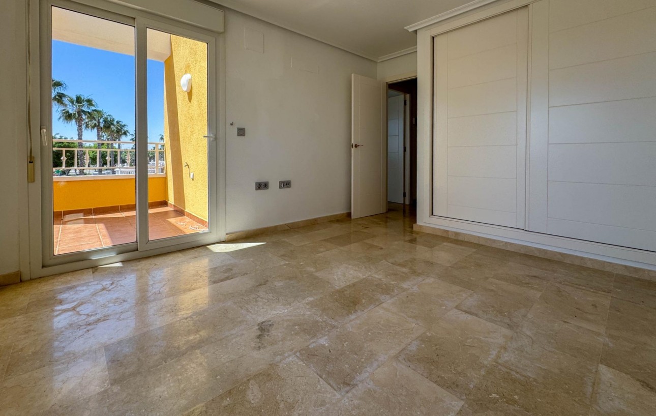 Resale - Villa - Guardamar del Segura - EL RASO