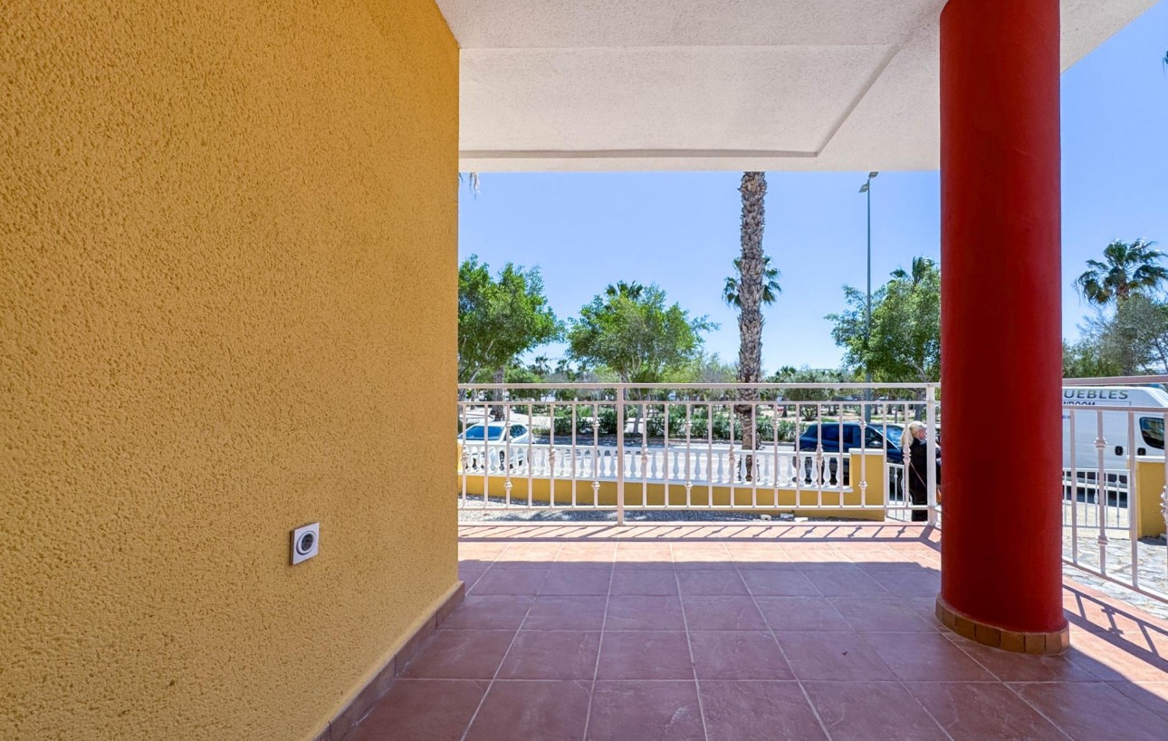 Resale - Villa - Guardamar del Segura - EL RASO