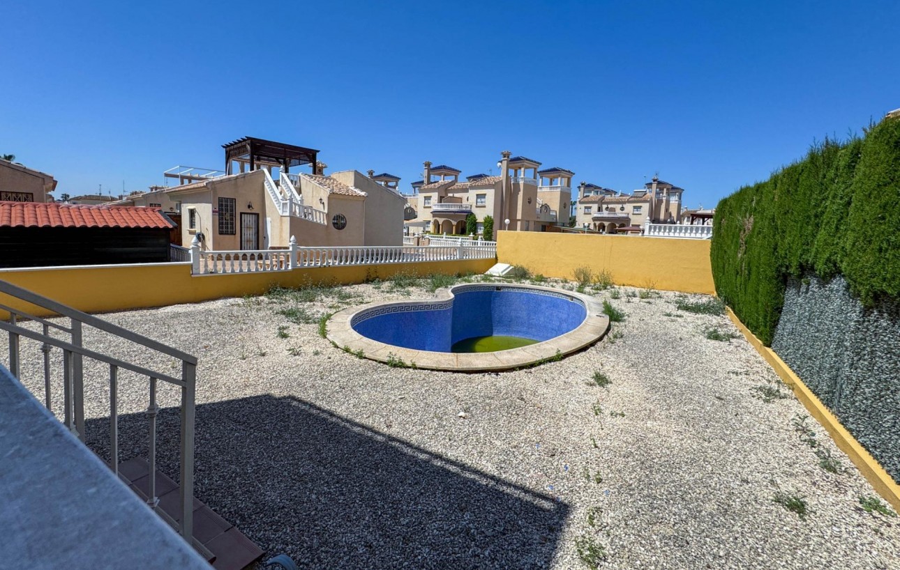 Resale - Villa - Guardamar del Segura - EL RASO