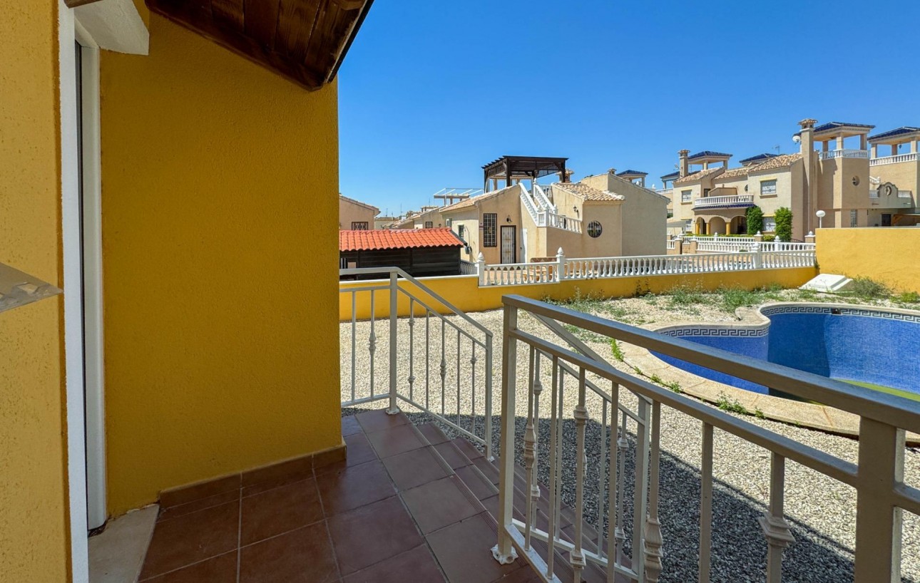 Resale - Villa - Guardamar del Segura - EL RASO