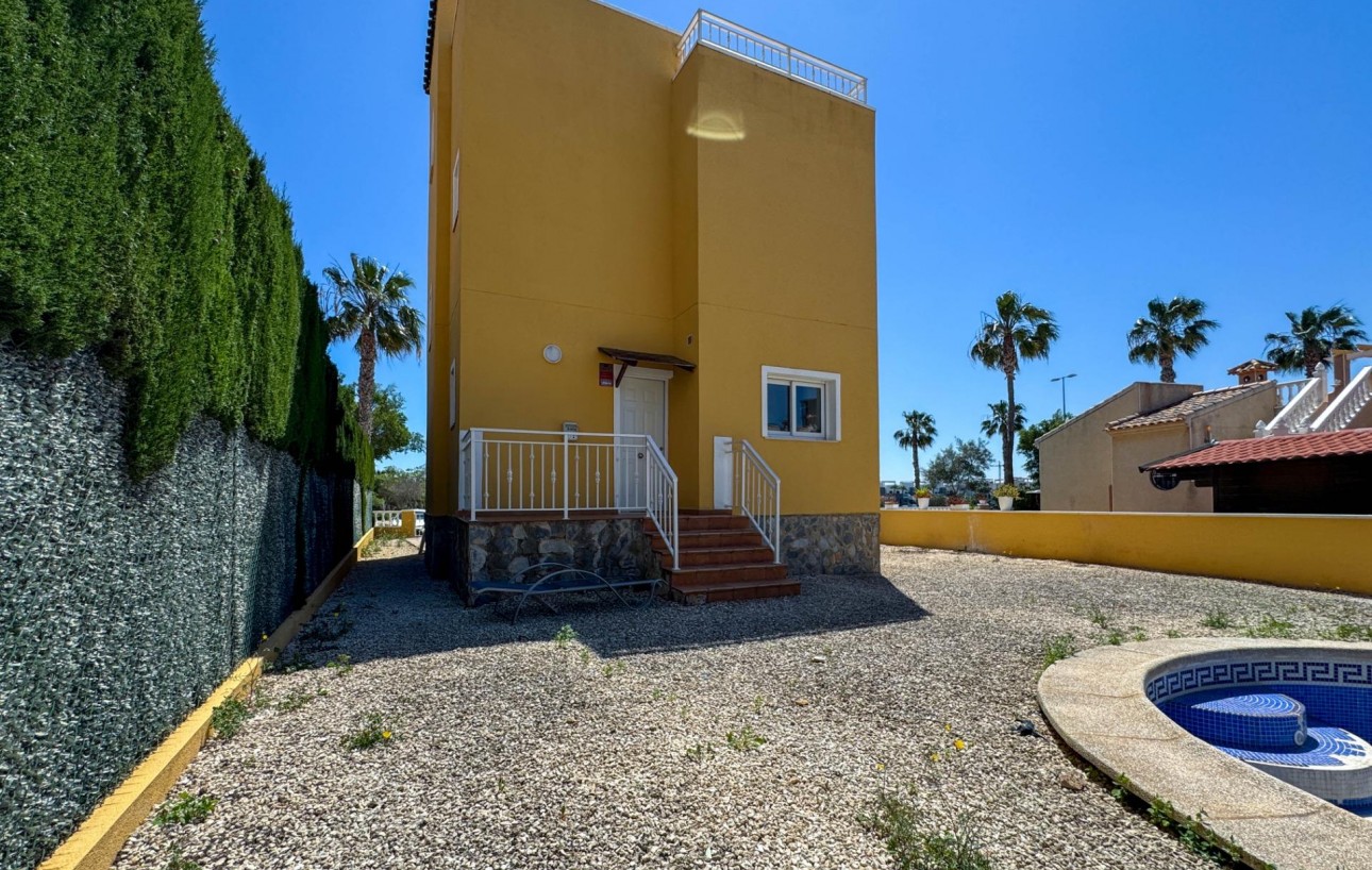 Resale - Villa - Guardamar del Segura - EL RASO