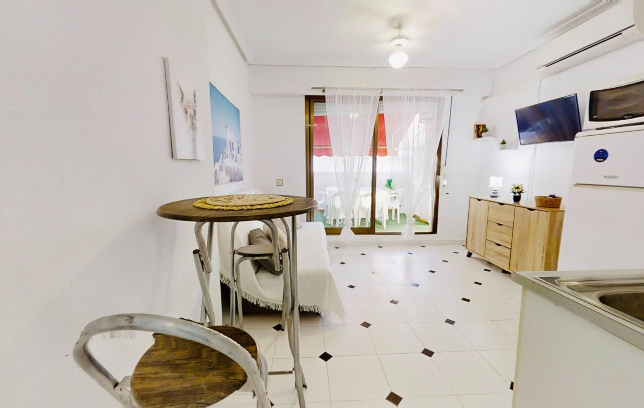 Resale - Studie - Torrevieja - Playa del cura