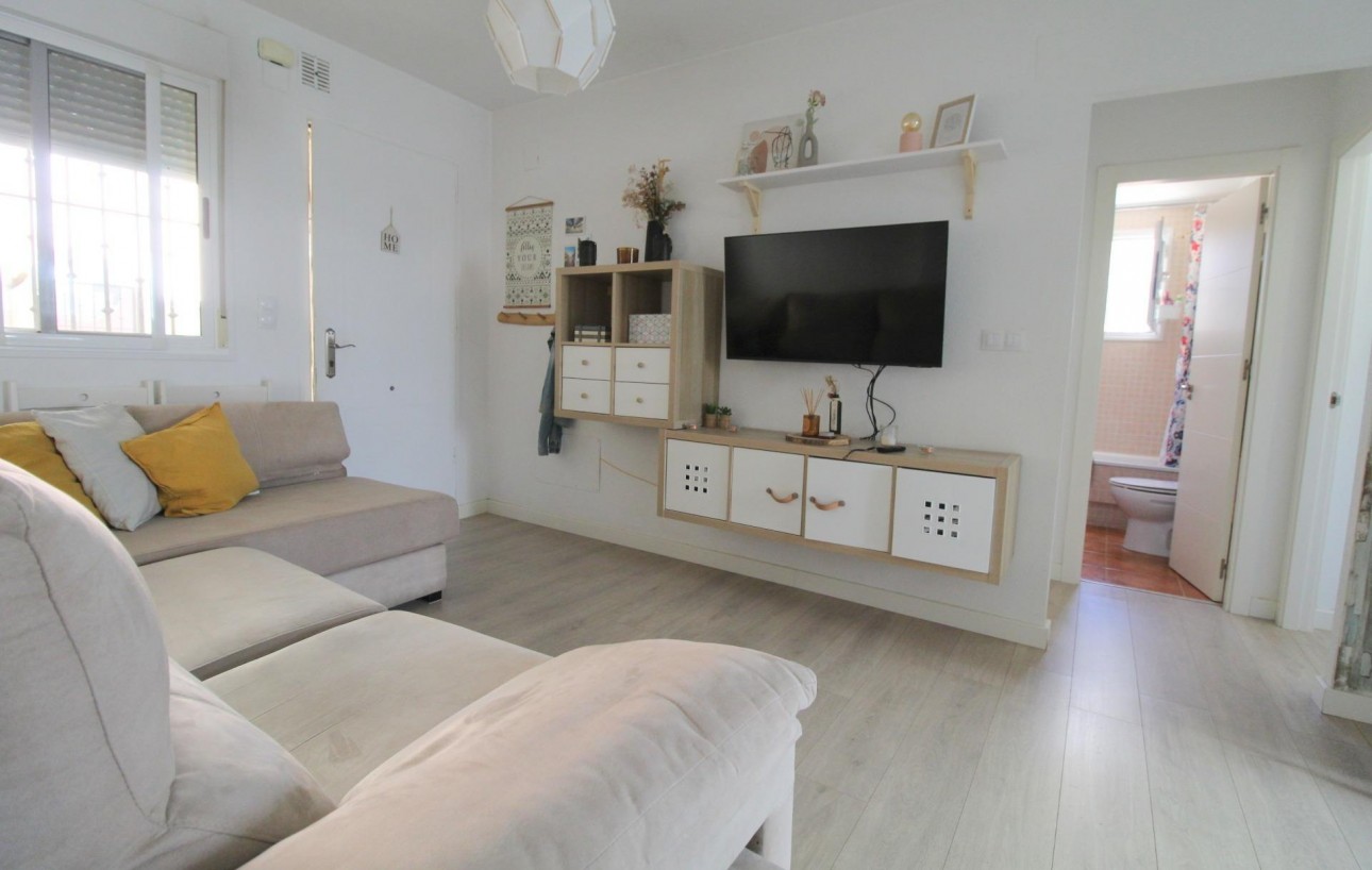 Resale - Planta baja - Torrevieja - Aguas nuevas 1