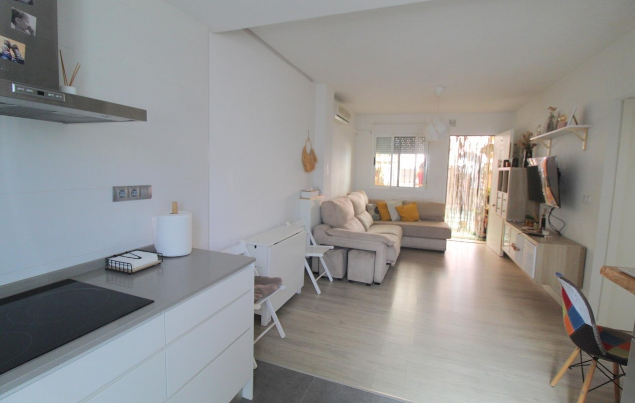 Resale - Planta baja - Torrevieja - Aguas nuevas 1