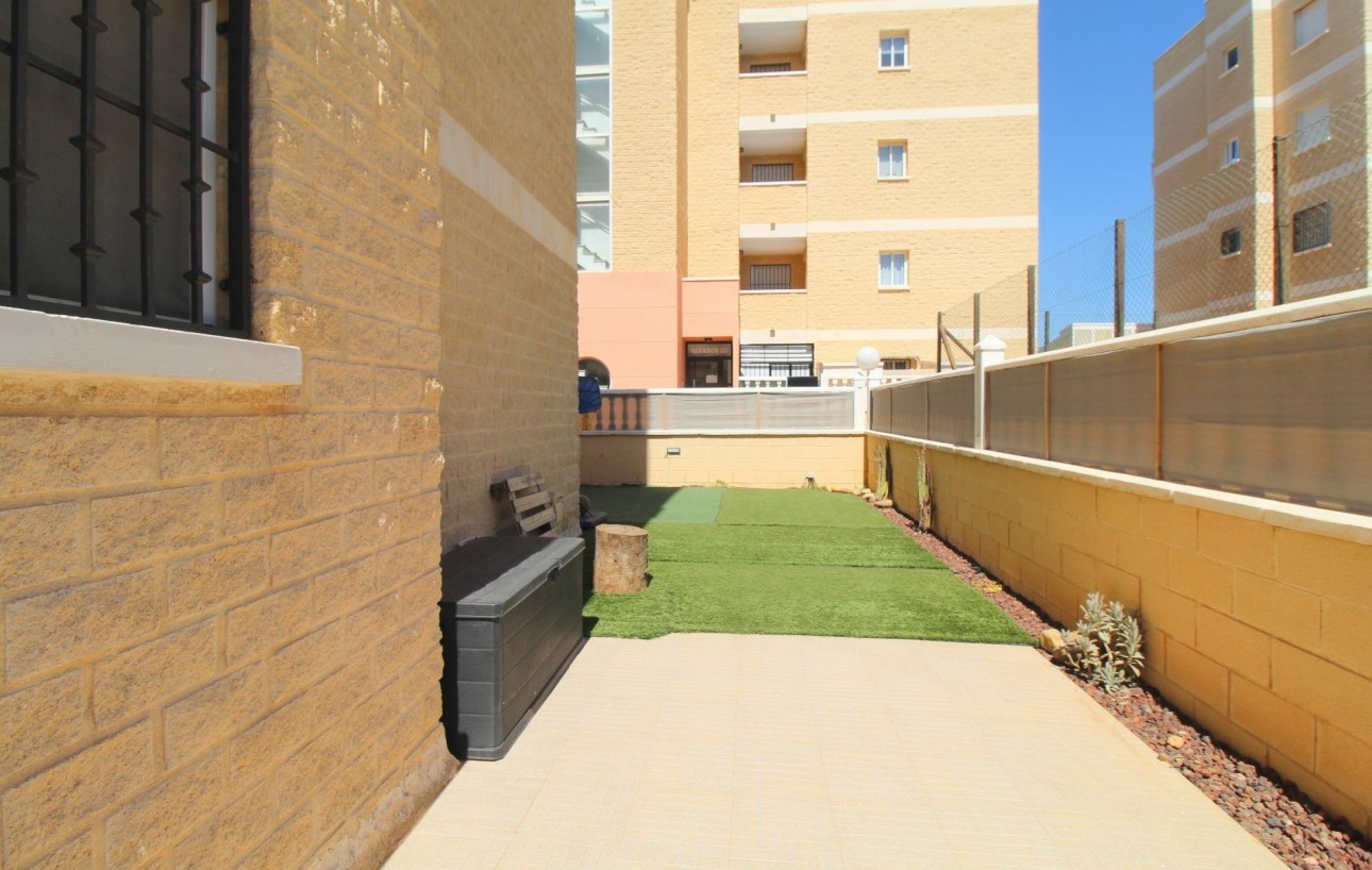 Resale - Planta baja - Torrevieja - Aguas nuevas 1