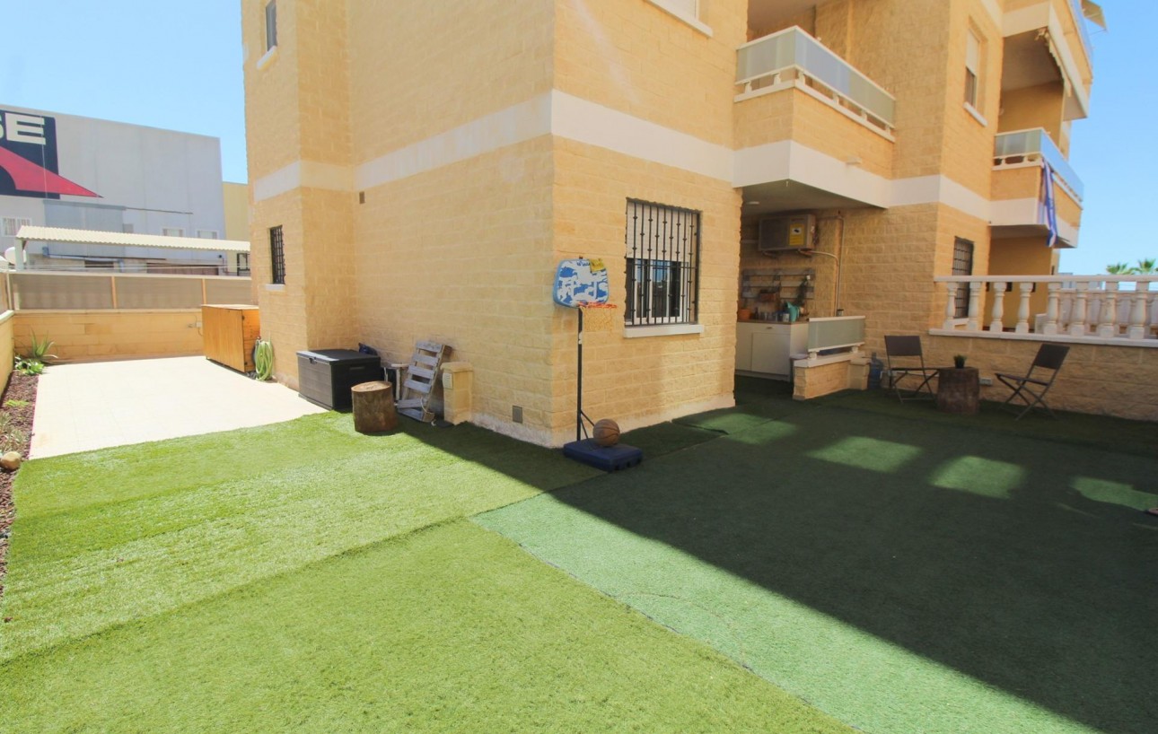 Resale - Planta baja - Torrevieja - Aguas nuevas 1