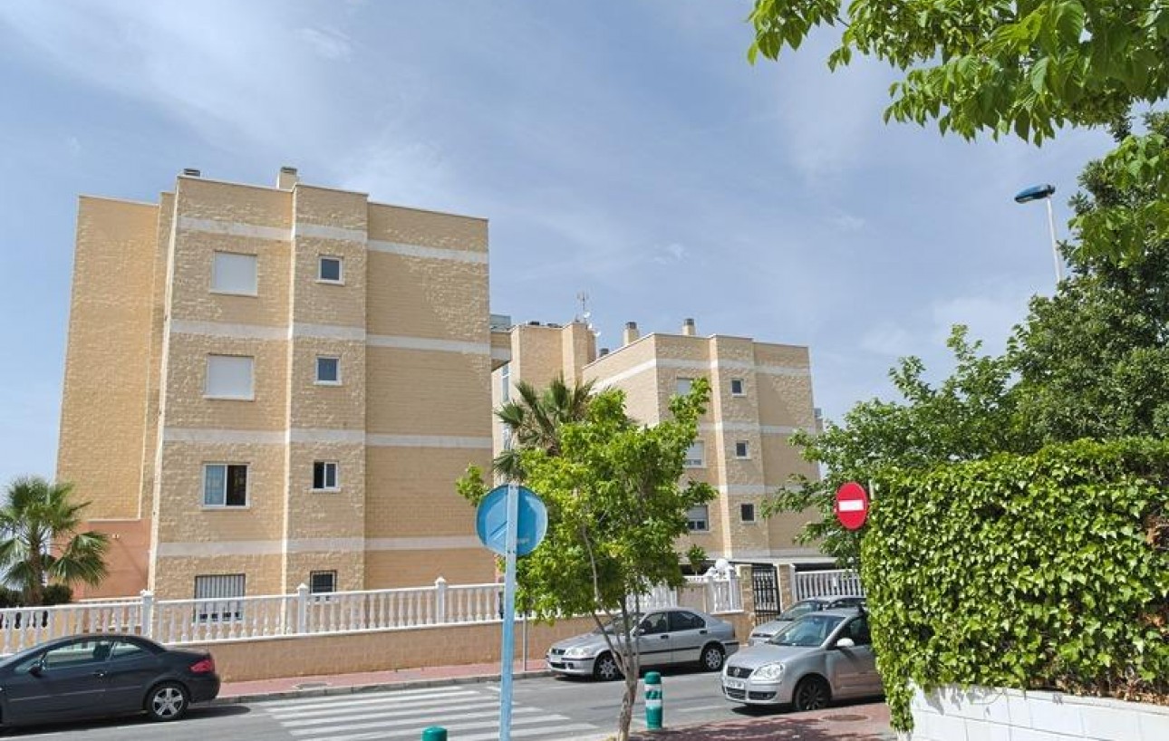 Resale - Planta baja - Torrevieja - Aguas nuevas 1
