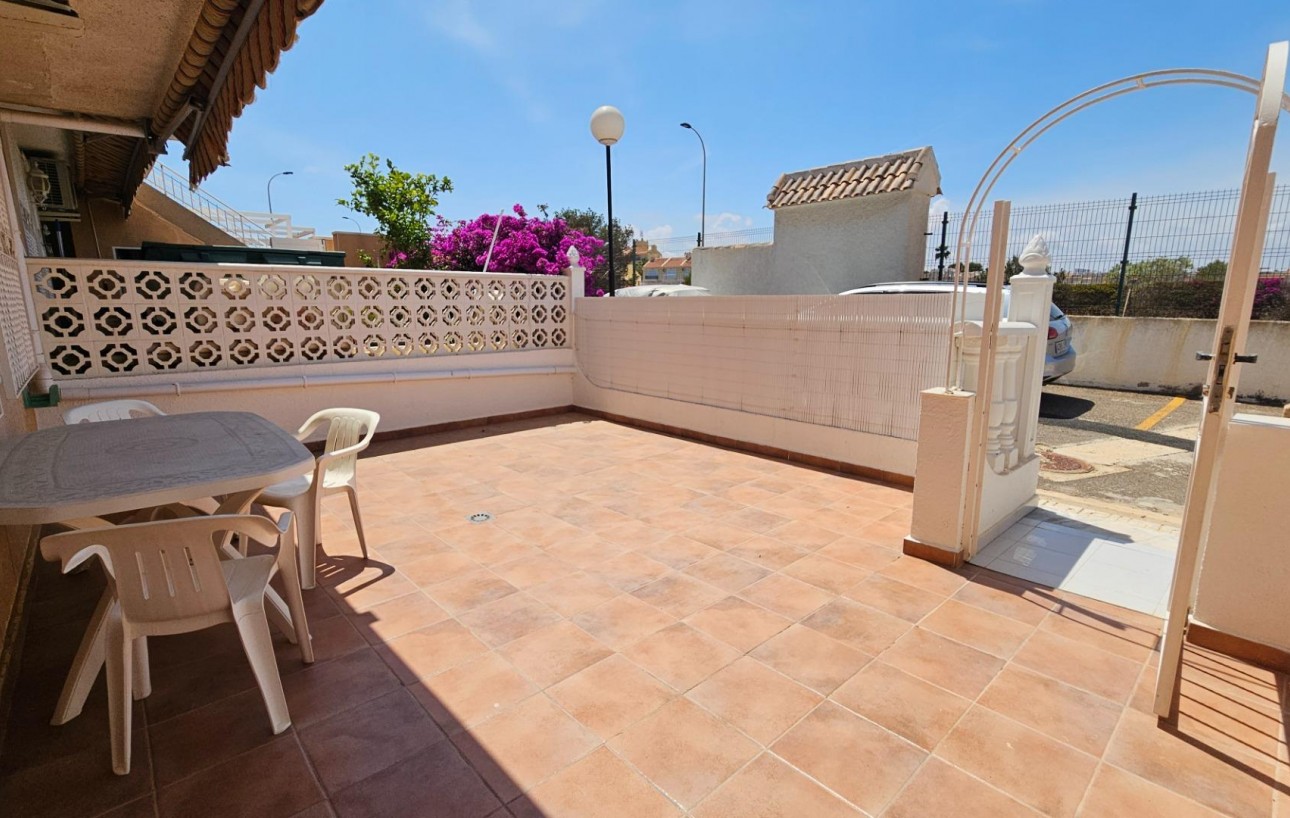 Sale - Bungalow - Torrevieja - Torreblanca