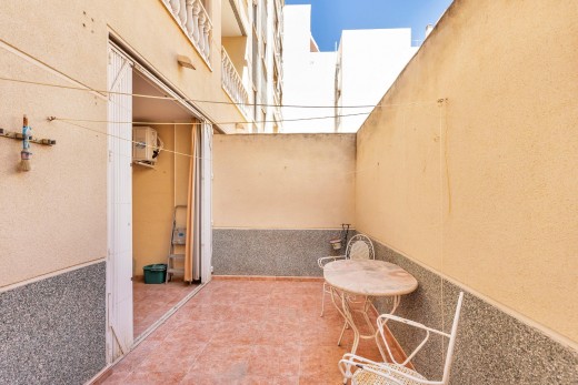 Resale - Planta baja - Torrevieja - Estacion de autobuses