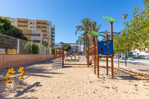 Resale - Planta baja - Torrevieja - Estacion de autobuses