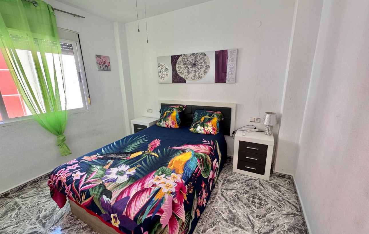 Resale - Wohnung - Torrevieja - Estacion de autobuses
