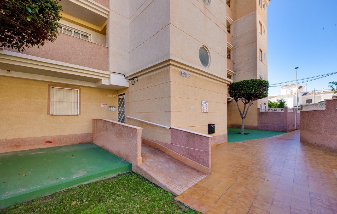Revente - Appartement - Torrevieja - Calas blanca