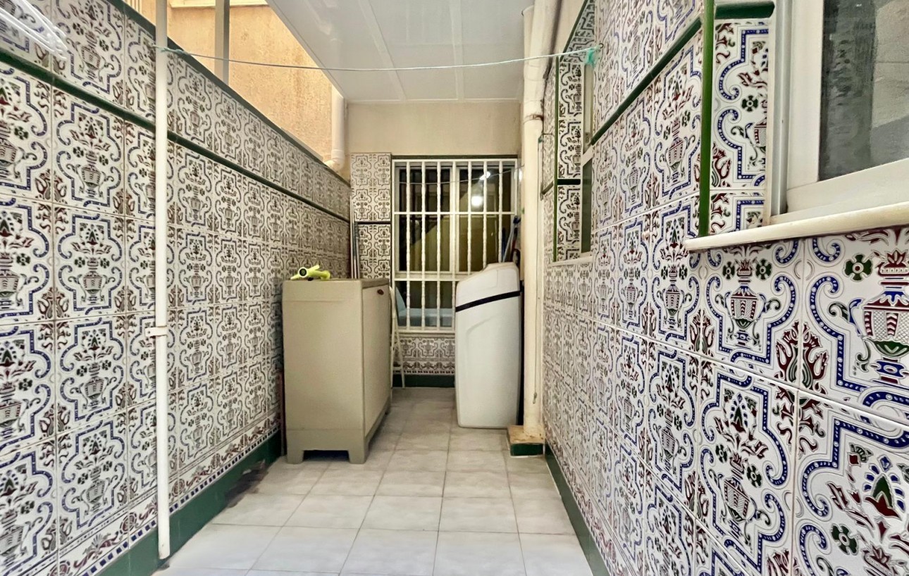 Sale - Apartment - Torrevieja - Habaneras