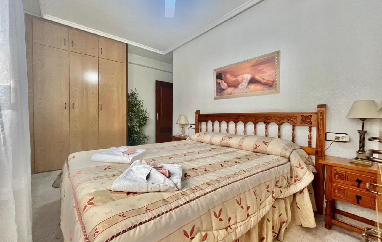 Sale - Apartment - Torrevieja - Habaneras