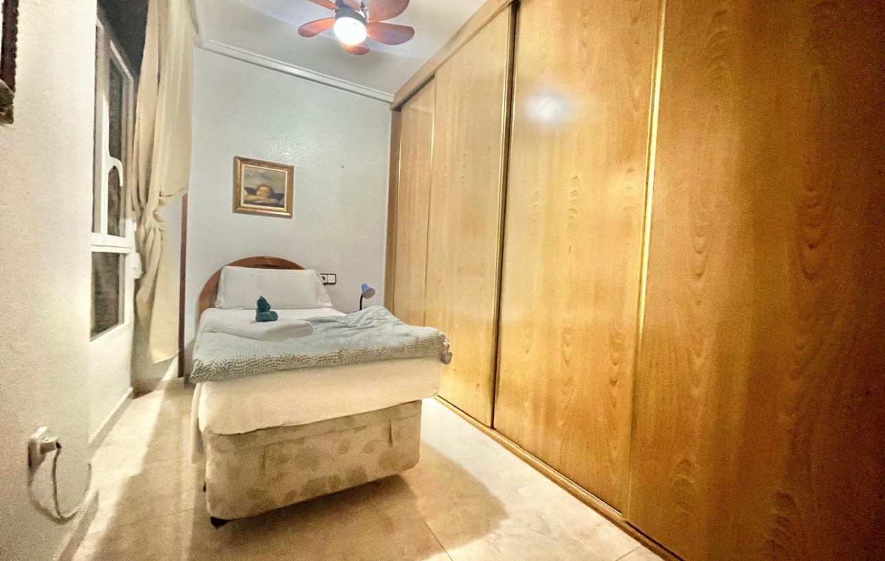 Sale - Apartment - Torrevieja - Habaneras