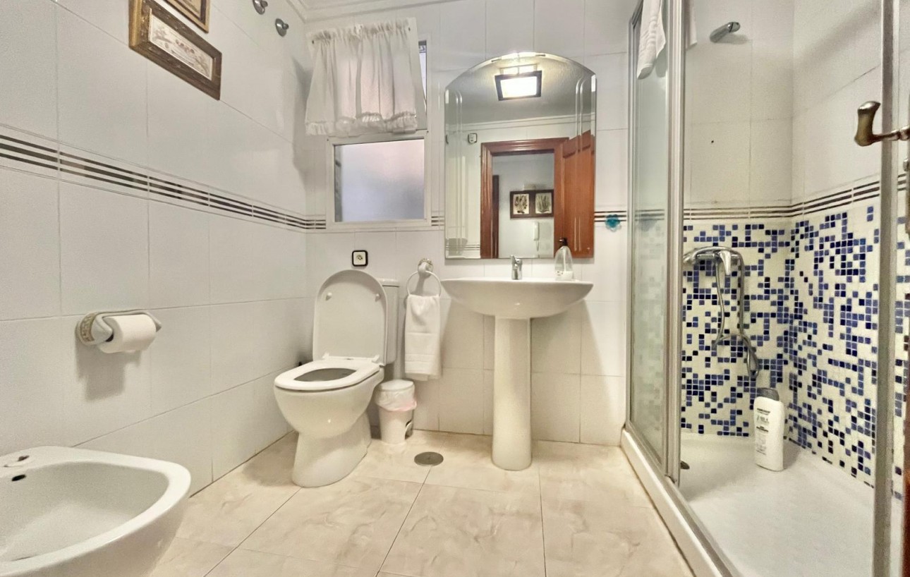 Sale - Apartment - Torrevieja - Habaneras