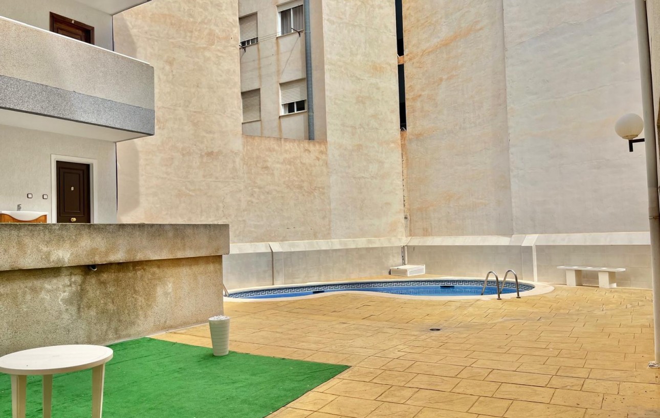 Sale - Apartment - Torrevieja - Habaneras