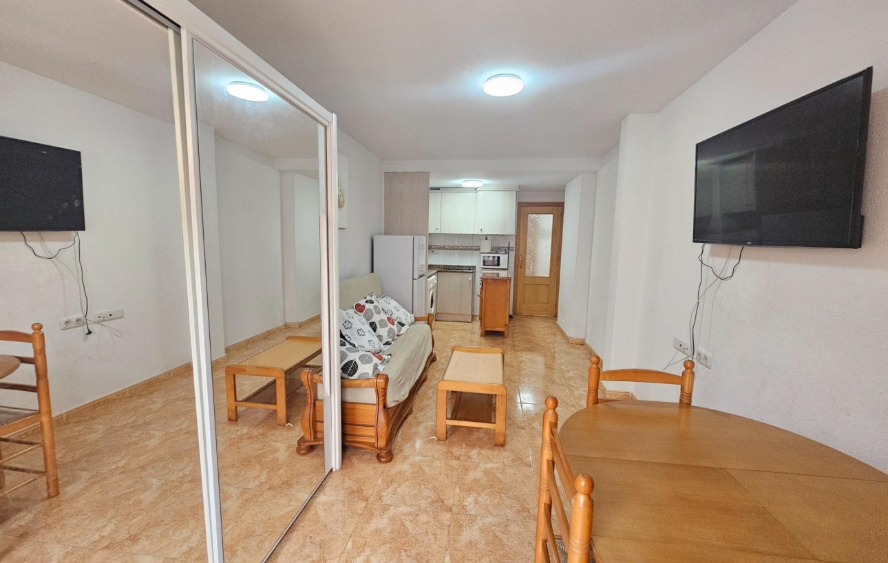 Revente - Appartement - Torrevieja - Centro