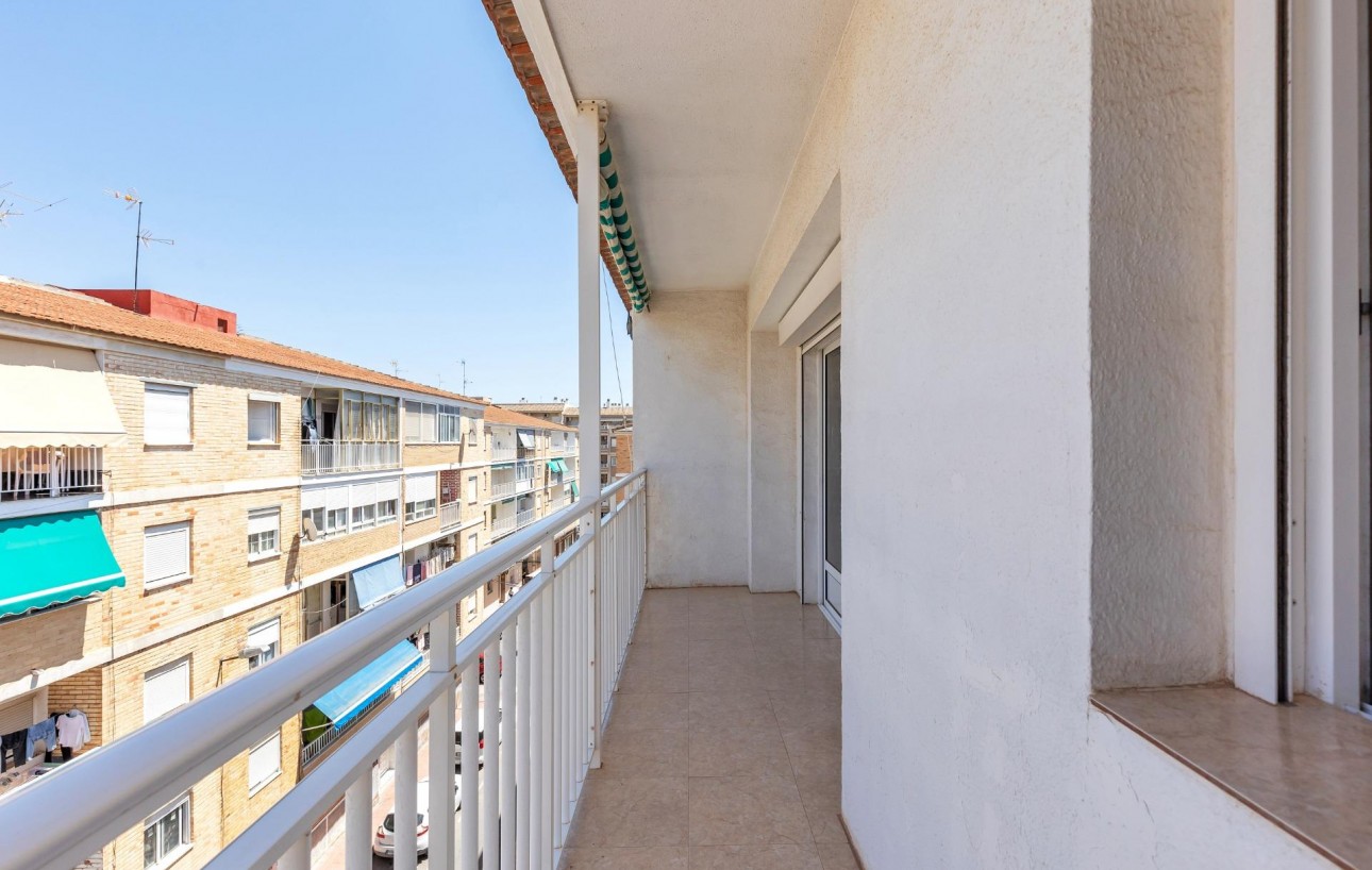 Resale - Lägenhet - Torrevieja - Playa del cura