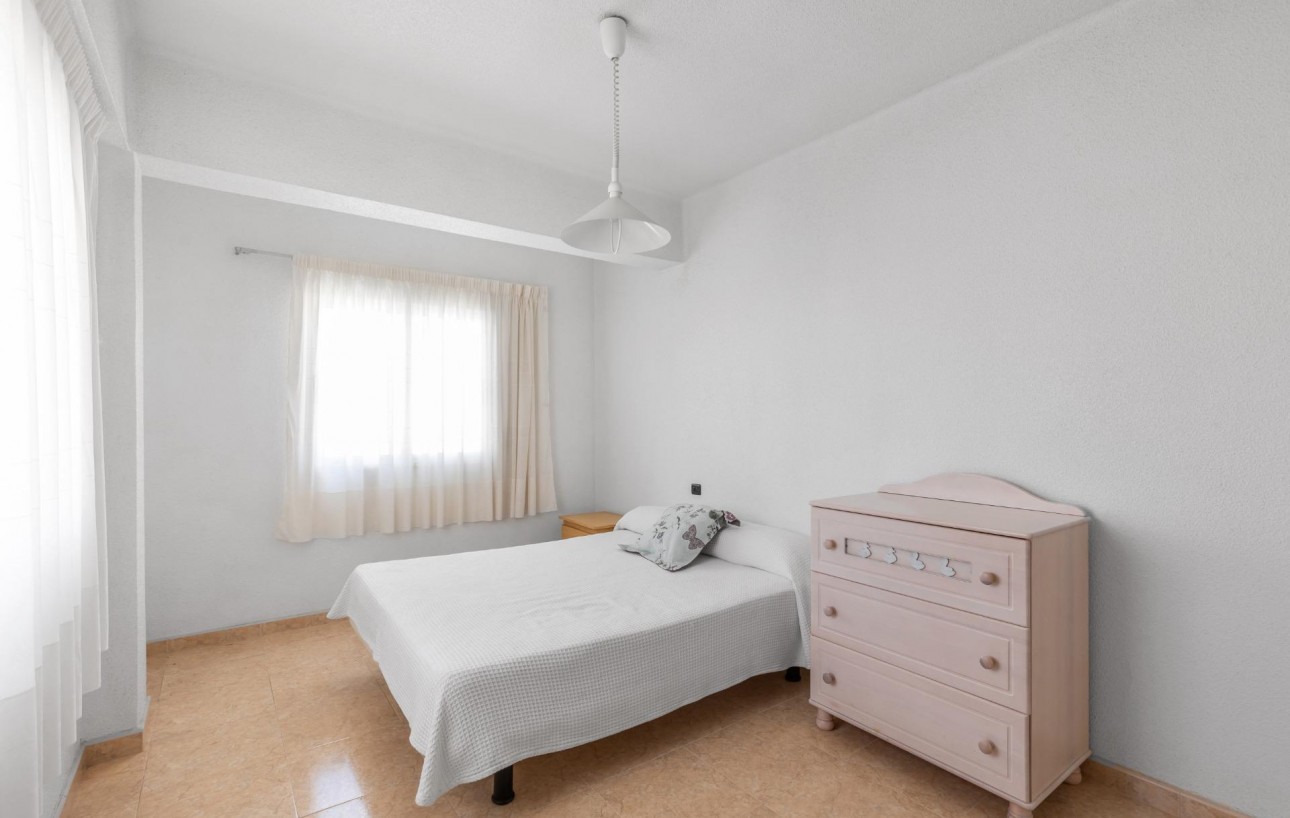 Resale - Lägenhet - Torrevieja - Playa del cura