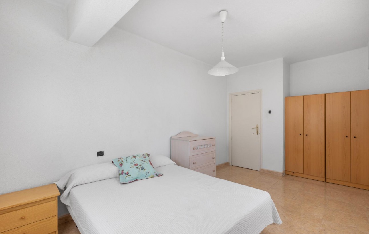 Resale - Lägenhet - Torrevieja - Playa del cura