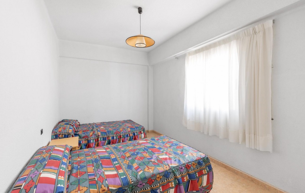 Resale - Lägenhet - Torrevieja - Playa del cura