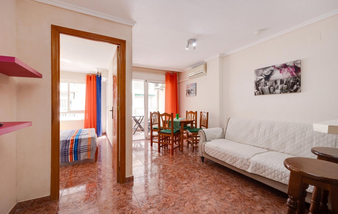 Resale - Wohnung - Torrevieja - Centro