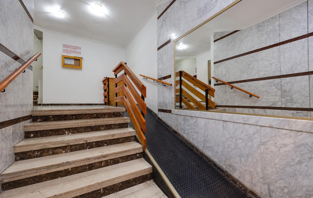 Resale - Wohnung - Torrevieja - Centro