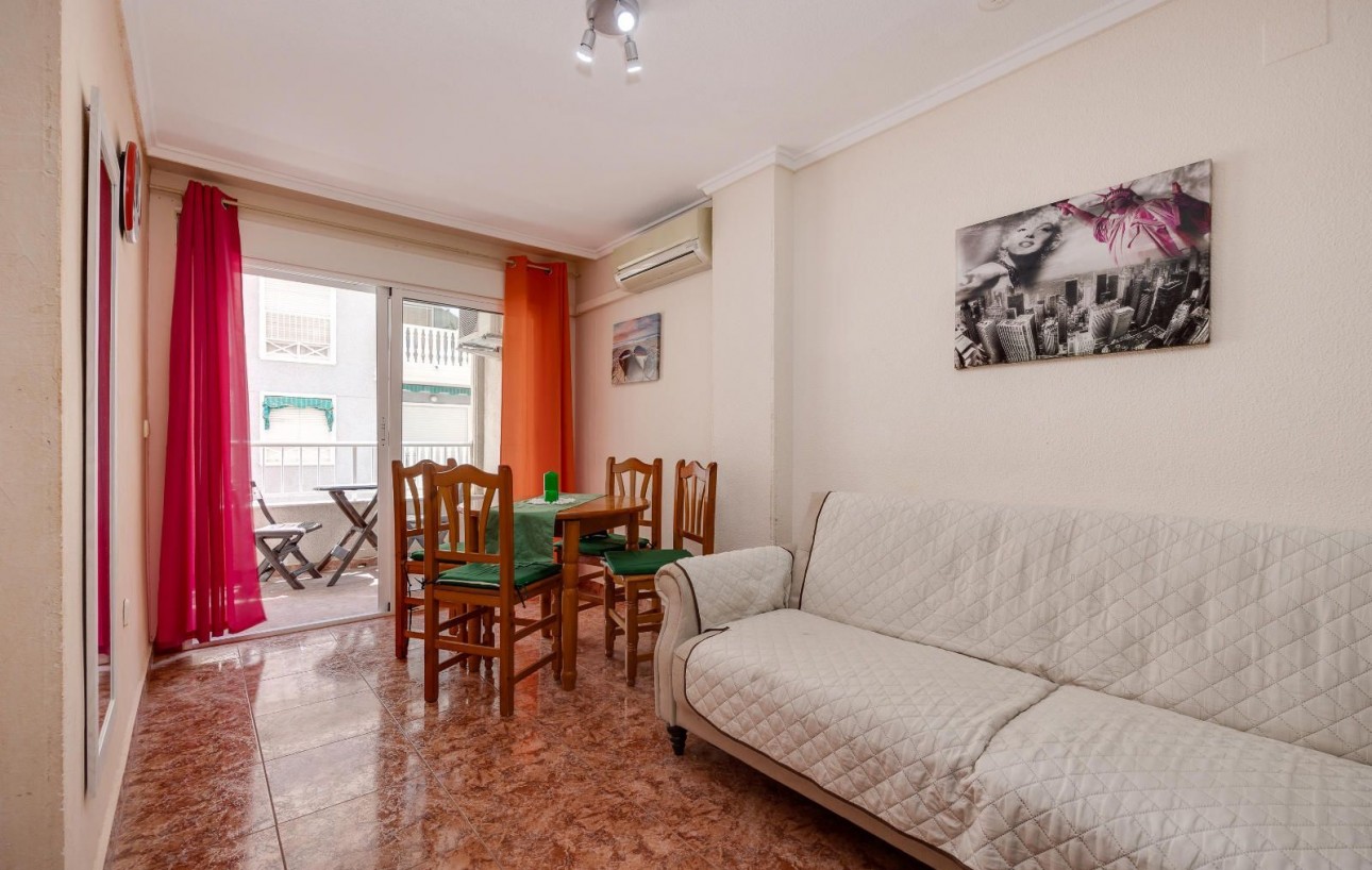 Resale - Wohnung - Torrevieja - Centro
