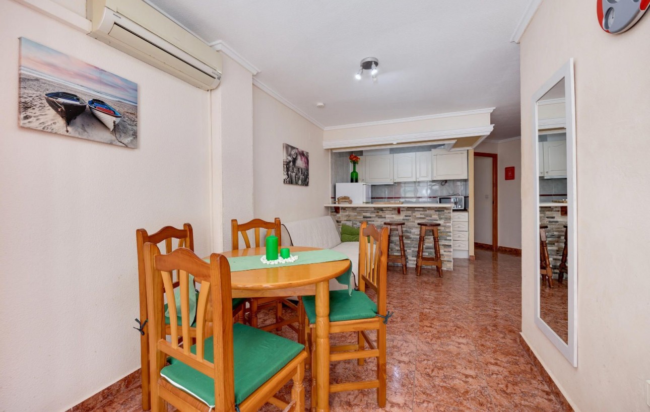 Resale - Wohnung - Torrevieja - Centro