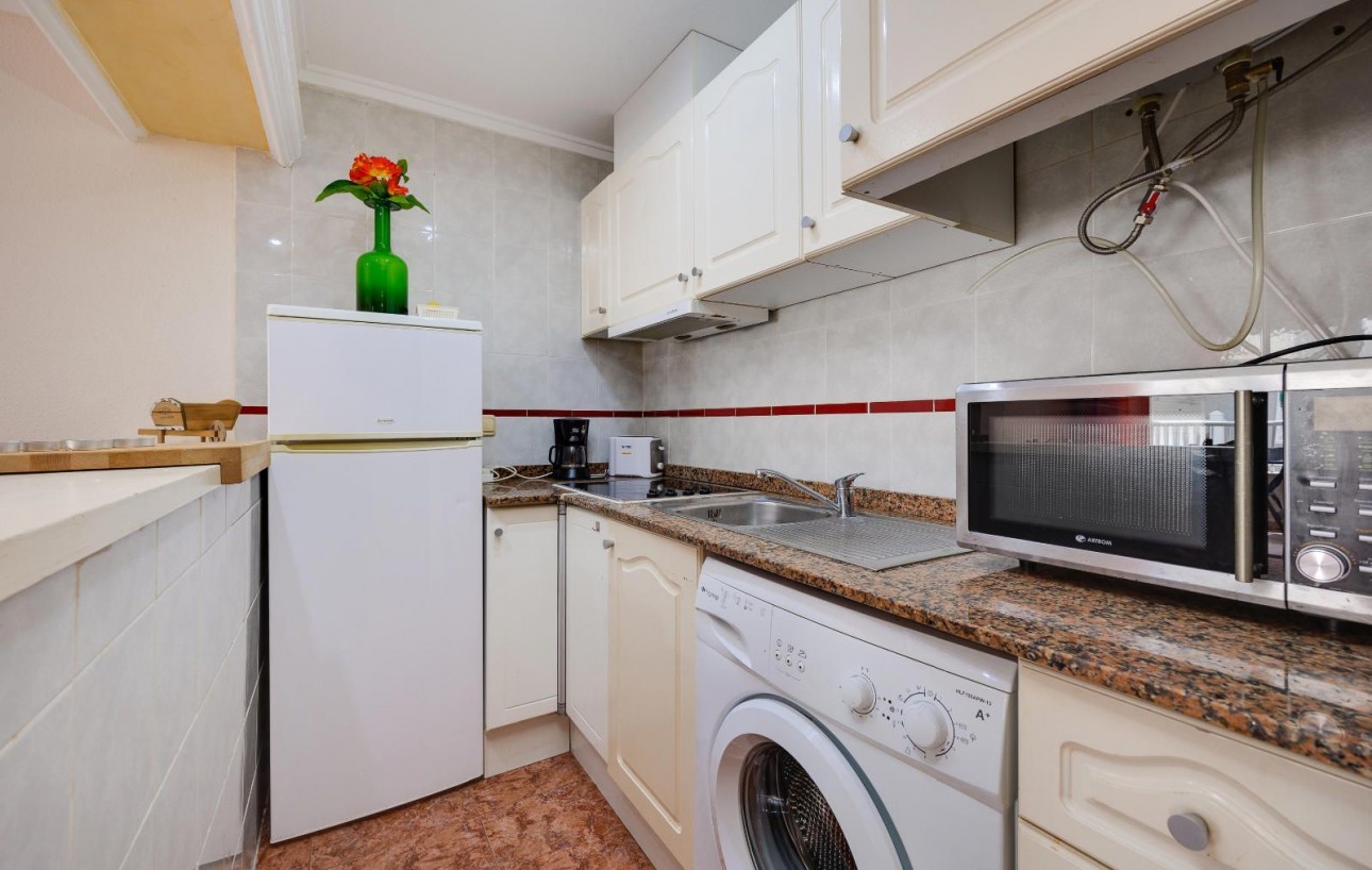 Resale - Wohnung - Torrevieja - Centro