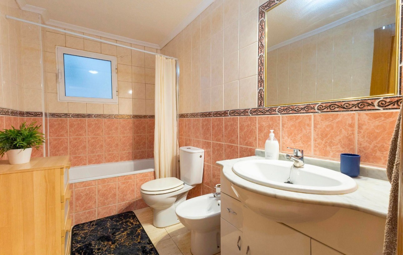 Venta - Apartamento - Torrevieja - Centro