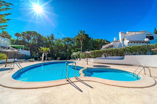 Sale - Chalet - Orihuela Costa - La Zenia