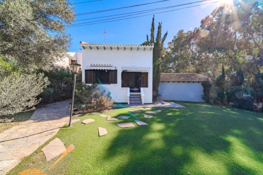 Sale - Chalet - Orihuela Costa - La Zenia