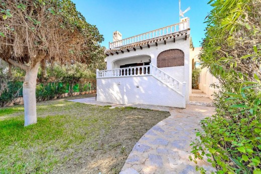 Sale - Chalet - Orihuela Costa - La Zenia