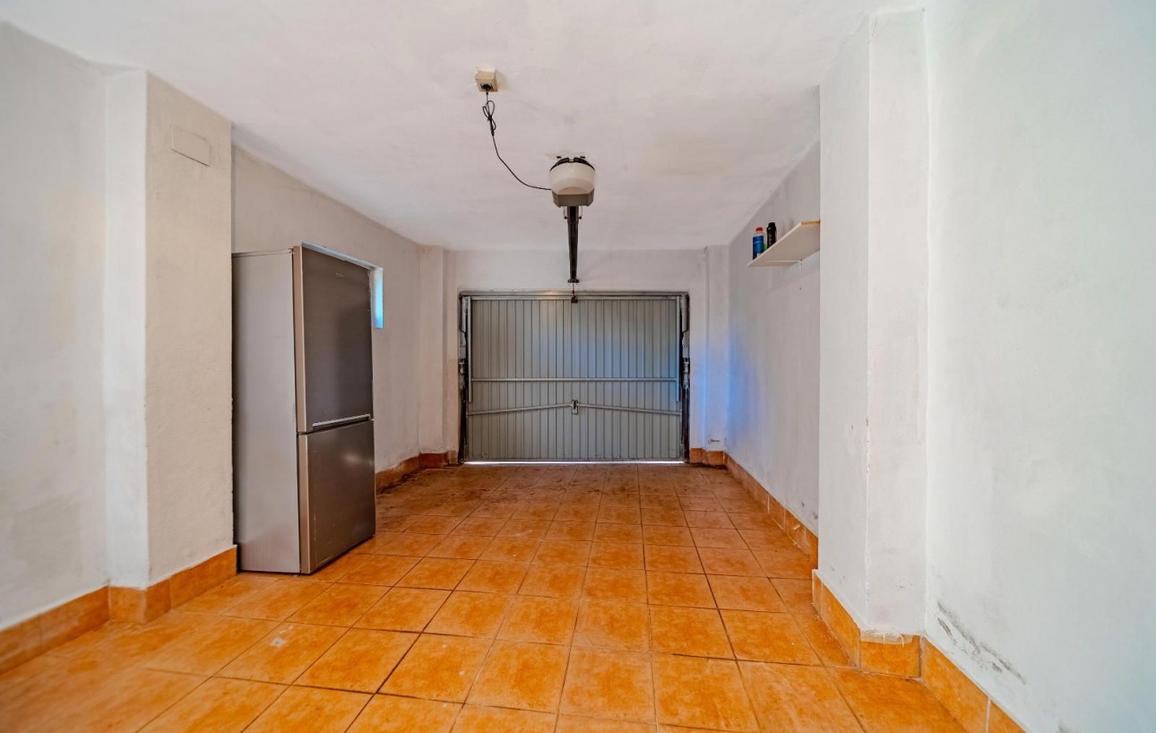 Sale - Chalet - Orihuela Costa - La Zenia