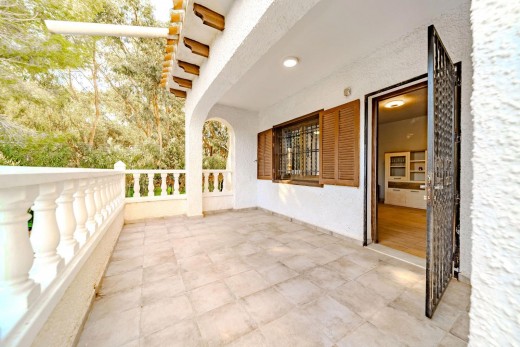 Sale - Chalet - Orihuela Costa - La Zenia