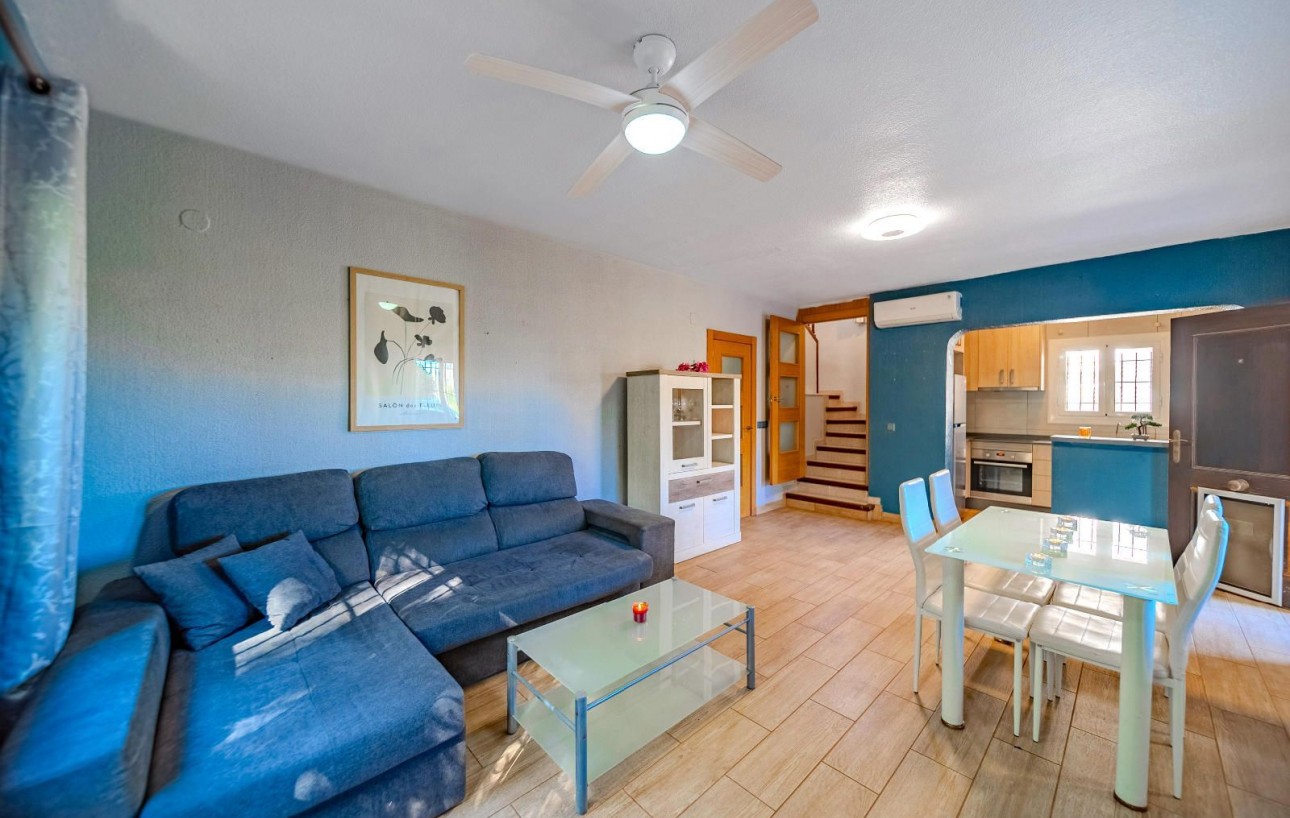 Sale - Chalet - Orihuela Costa - La Zenia