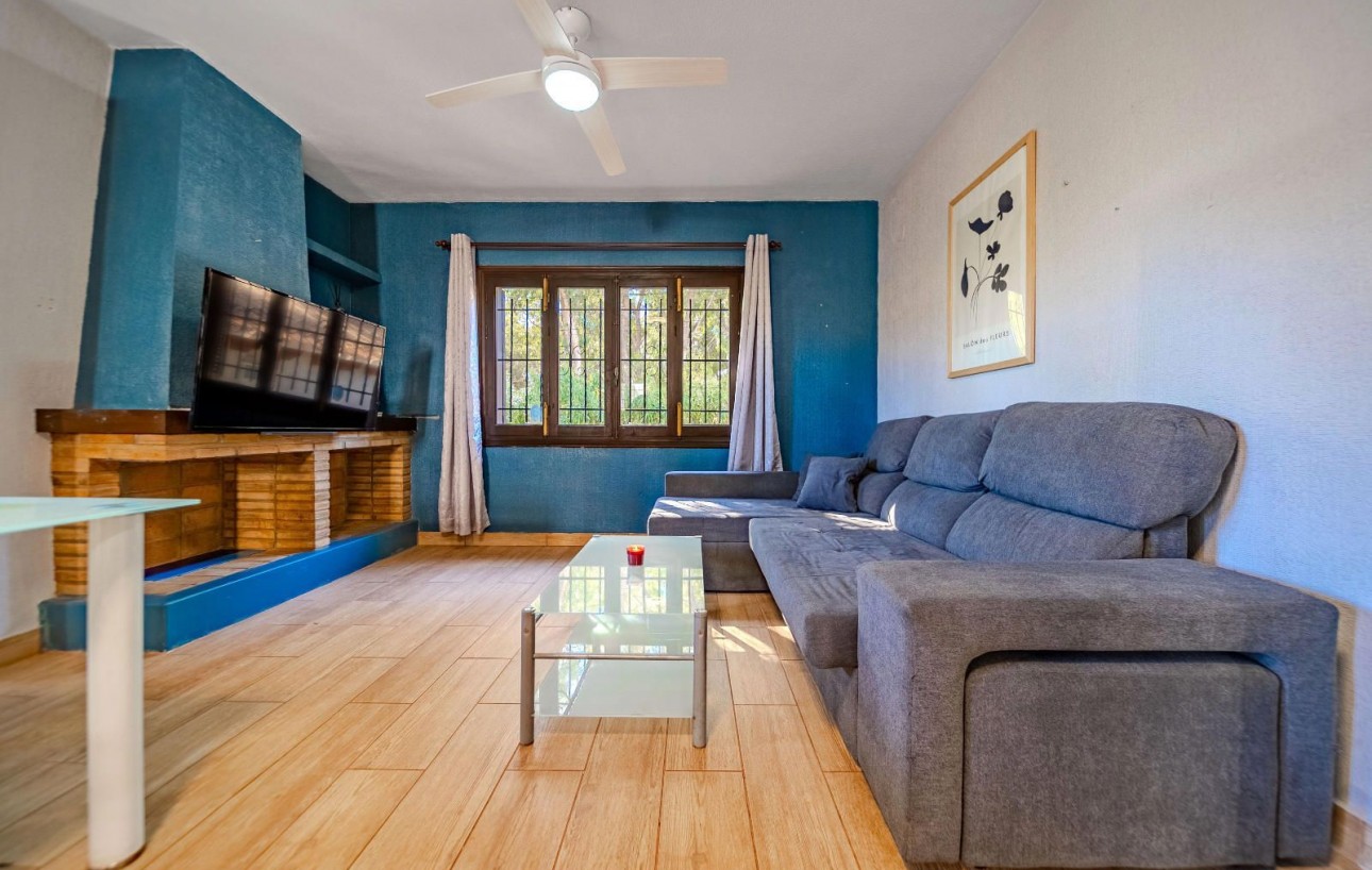 Sale - Chalet - Orihuela Costa - La Zenia