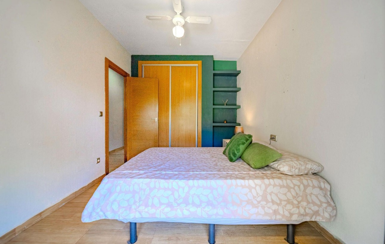 Sale - Chalet - Orihuela Costa - La Zenia