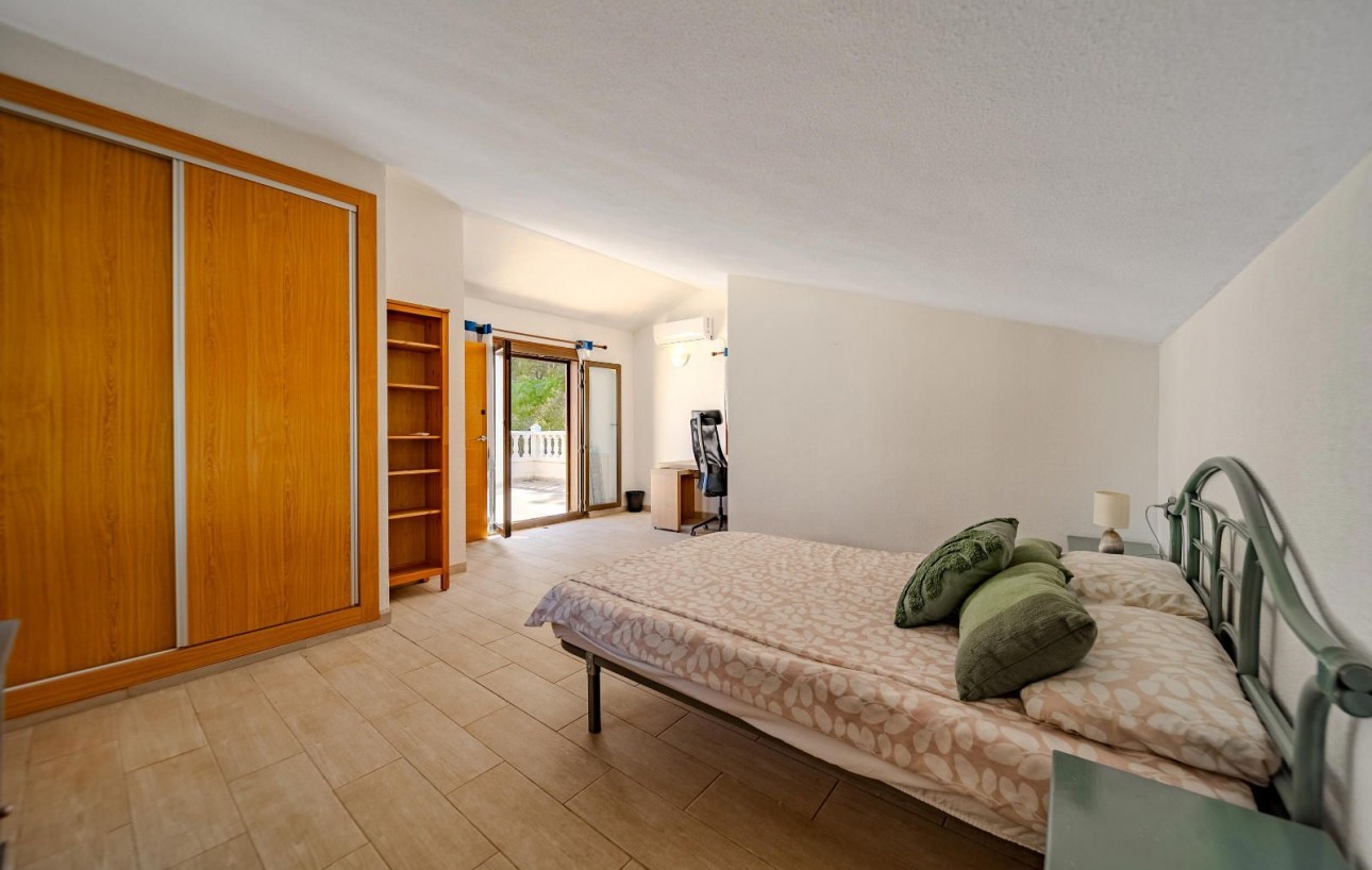 Sale - Chalet - Orihuela Costa - La Zenia