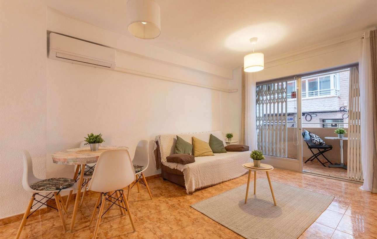 Venta - Apartamento - Torrevieja - Centro