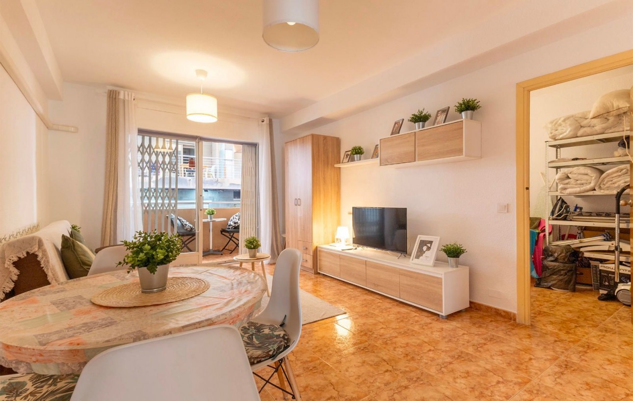 Venta - Apartamento - Torrevieja - Centro