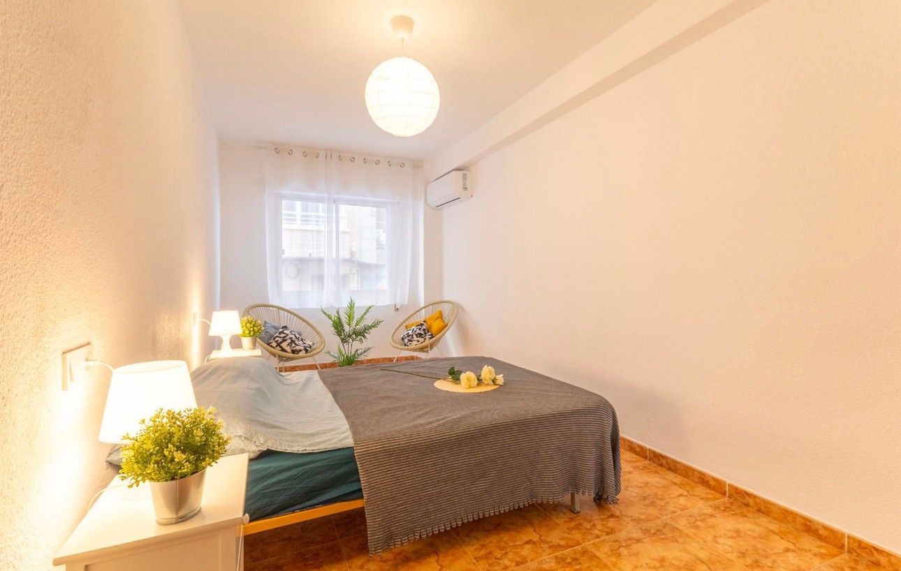 Venta - Apartamento - Torrevieja - Centro