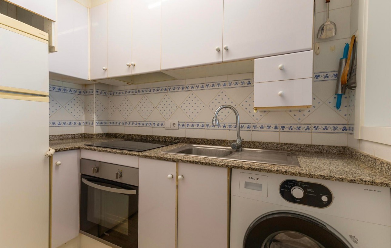 Resale - Lägenhet - Torrevieja - Playa del cura